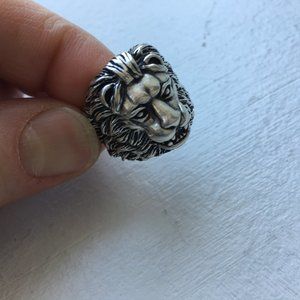 sterling silver lion ring. Medium sz for women
